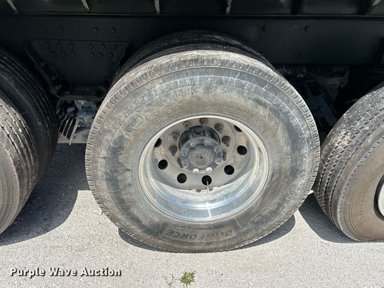 image for item YA4267 2016 Kenworth T680 dump truck