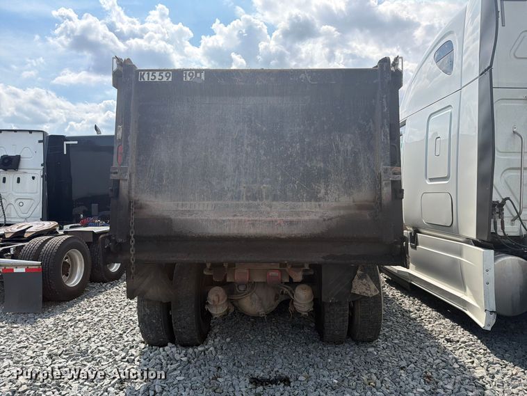 image for item YA4352 2014 Western Star 4700 dump truck