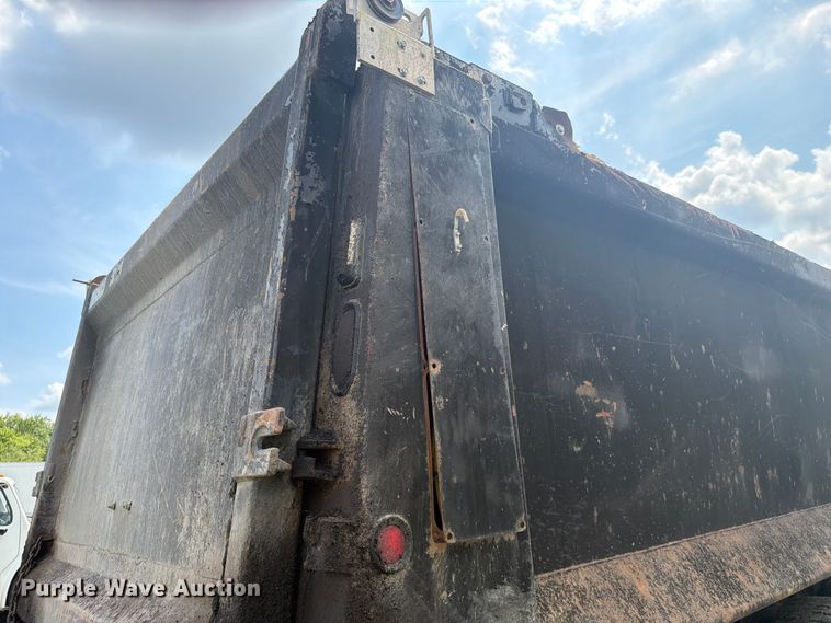 image for item YA4352 2014 Western Star 4700 dump truck