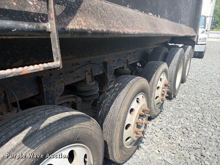 image for item YA4352 2014 Western Star 4700 dump truck