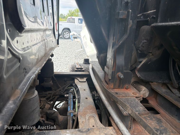 image for item YA4352 2014 Western Star 4700 dump truck