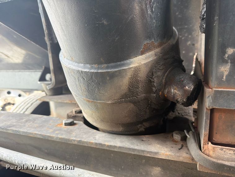 image for item YA4352 2014 Western Star 4700 dump truck