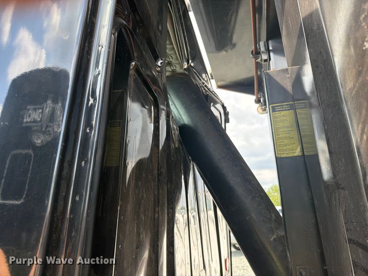 image for item YA4352 2014 Western Star 4700 dump truck