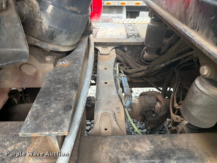 image for item YA4352 2014 Western Star 4700 dump truck