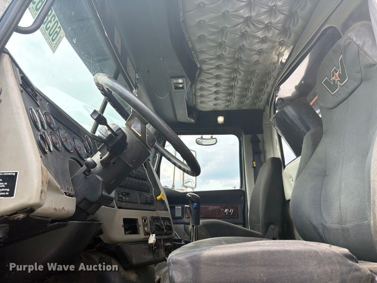 image for item YA4352 2014 Western Star 4700 dump truck