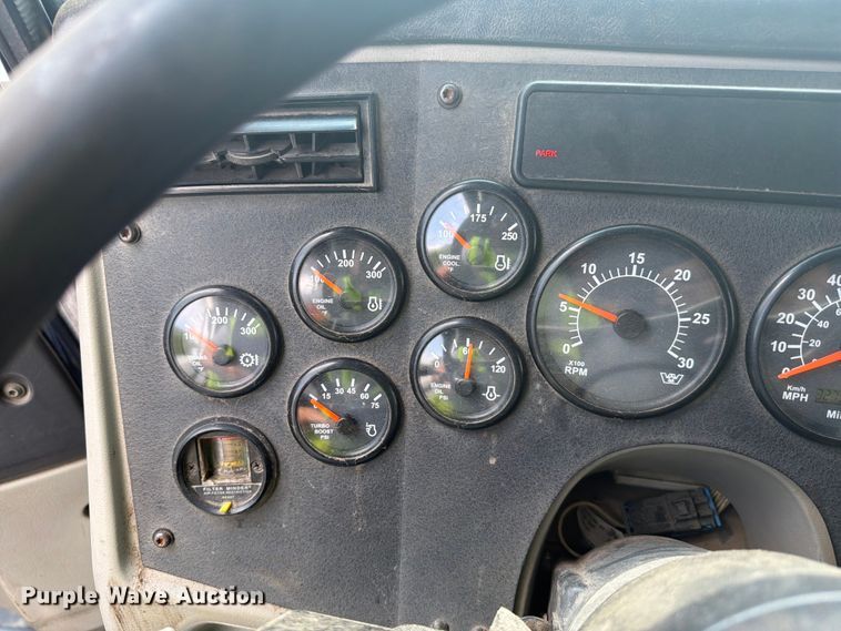 image for item YA4352 2014 Western Star 4700 dump truck