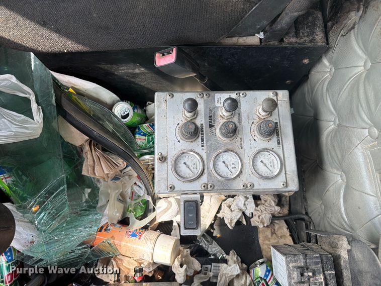 image for item YA4352 2014 Western Star 4700 dump truck
