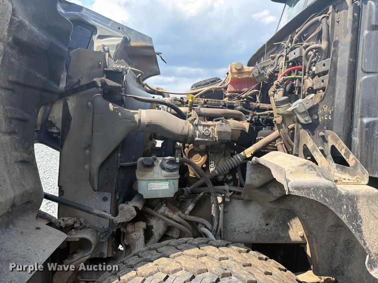 image for item YA4352 2014 Western Star 4700 dump truck