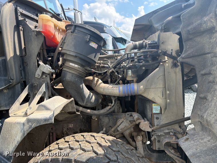 image for item YA4352 2014 Western Star 4700 dump truck