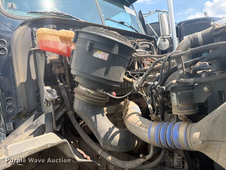 image for item YA4352 2014 Western Star 4700 dump truck