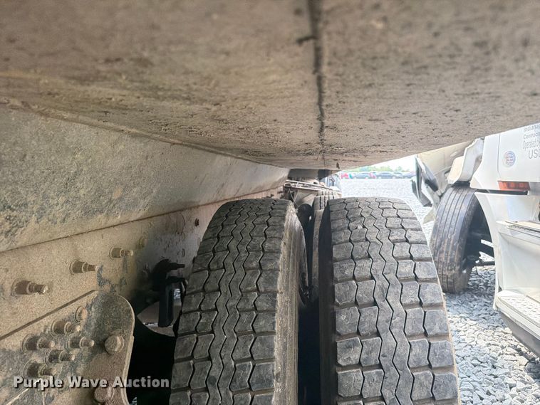 image for item YA4352 2014 Western Star 4700 dump truck