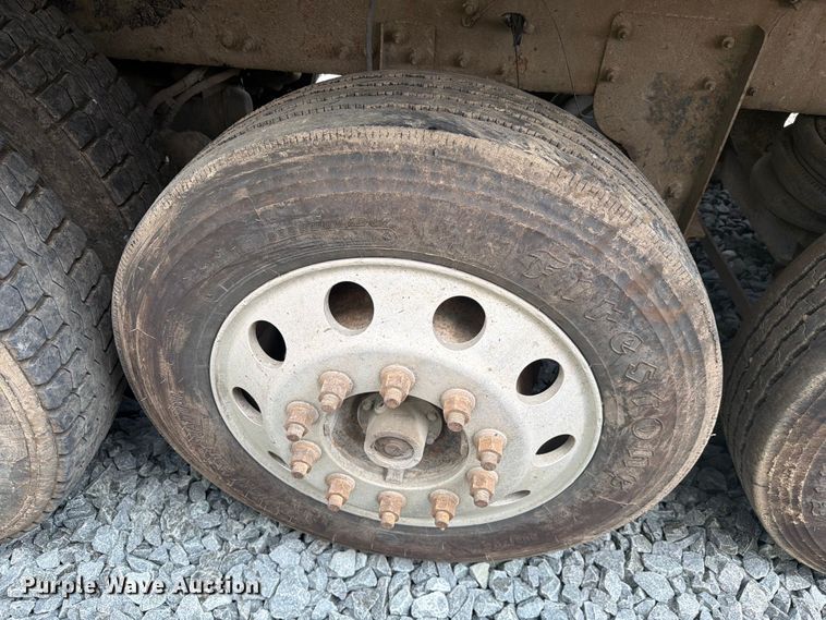 image for item YA4352 2014 Western Star 4700 dump truck