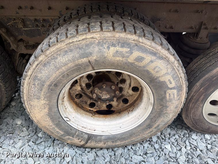 image for item YA4352 2014 Western Star 4700 dump truck