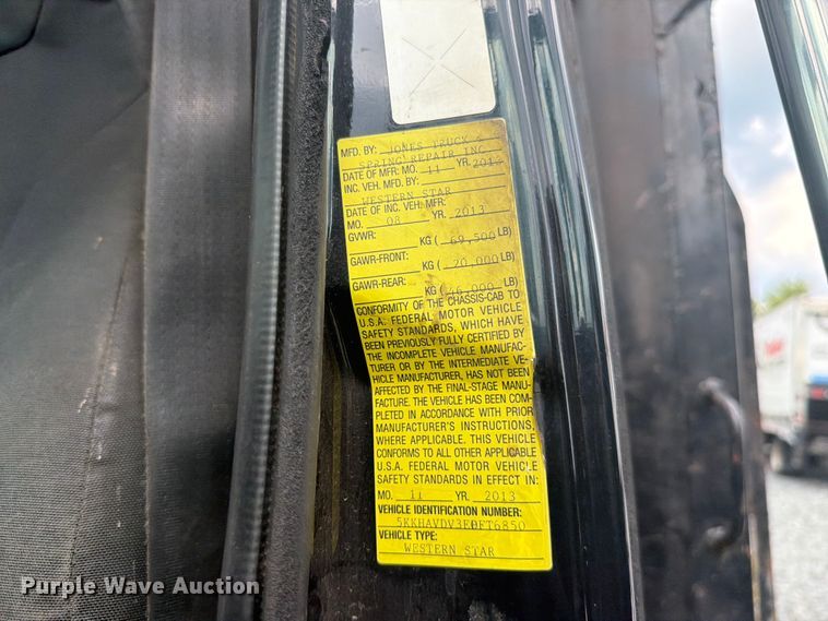 image for item YA4352 2014 Western Star 4700 dump truck