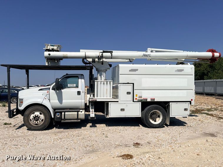 image for item YA4394 2016 Ford F750 Super Duty forestry bucket truck