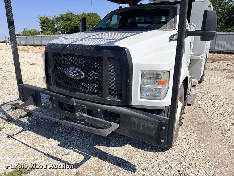 image for item YA4394 2016 Ford F750 Super Duty forestry bucket truck