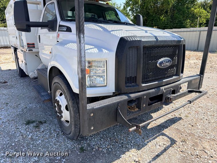 image for item YA4394 2016 Ford F750 Super Duty forestry bucket truck