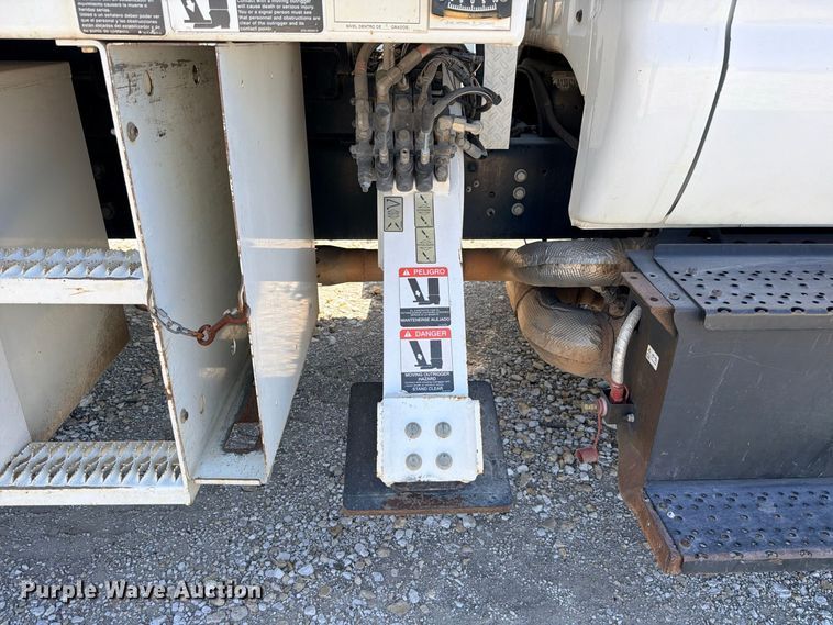 image for item YA4394 2016 Ford F750 Super Duty forestry bucket truck