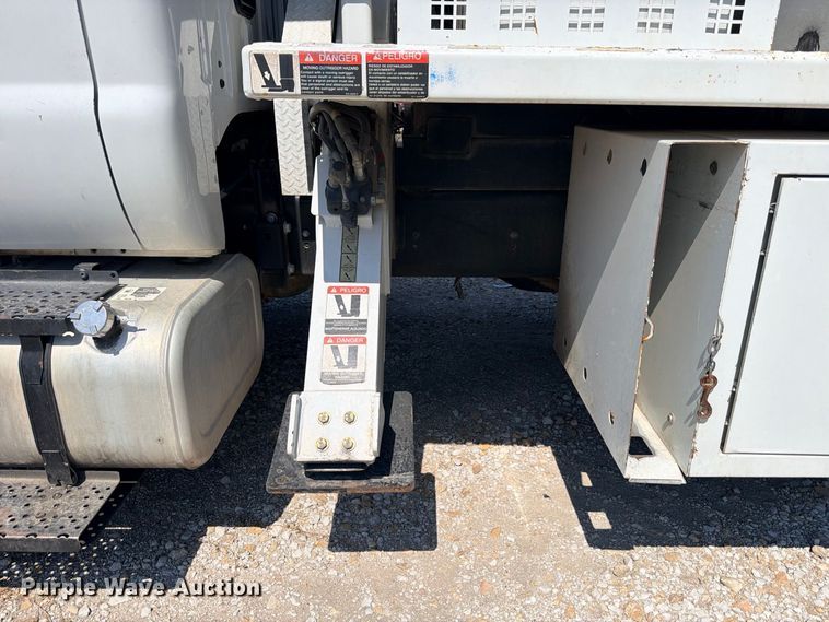 image for item YA4394 2016 Ford F750 Super Duty forestry bucket truck