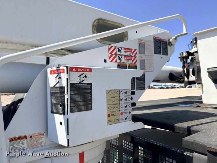 image for item YA4394 2016 Ford F750 Super Duty forestry bucket truck