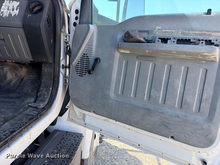 image for item YA4394 2016 Ford F750 Super Duty forestry bucket truck
