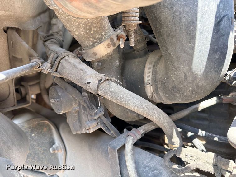 image for item YA4395 2009 Ford F750 Super Duty Ext. Cab chipper truck