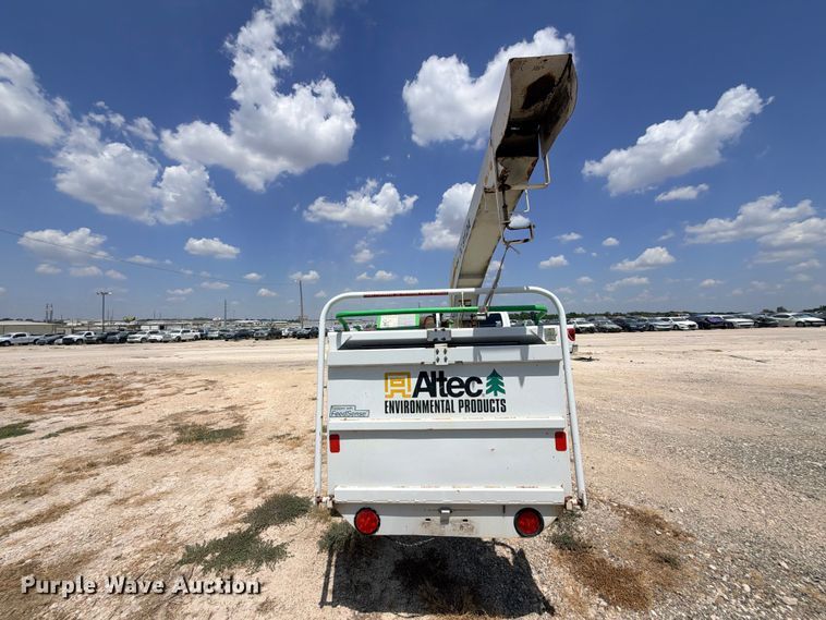 image for item YA4398 2012 Altec DC912A wood chipper