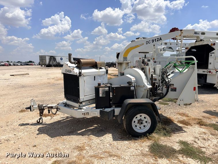 image for item YA4398 2012 Altec DC912A wood chipper