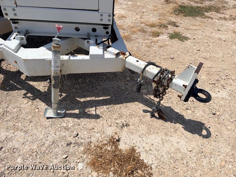 image for item YA4398 2012 Altec DC912A wood chipper