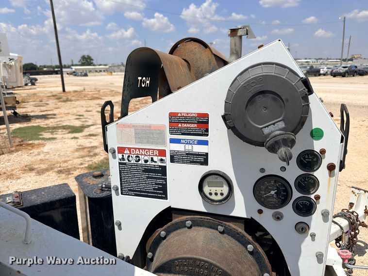 image for item YA4398 2012 Altec DC912A wood chipper