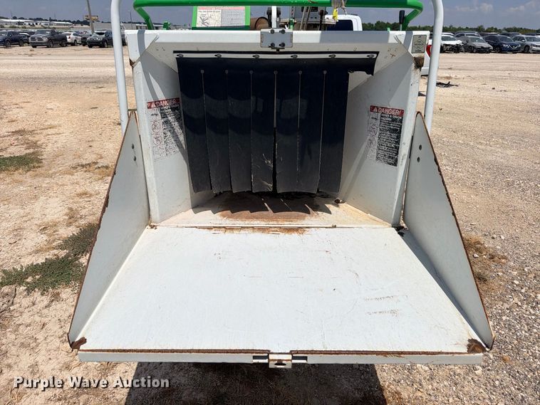 image for item YA4398 2012 Altec DC912A wood chipper