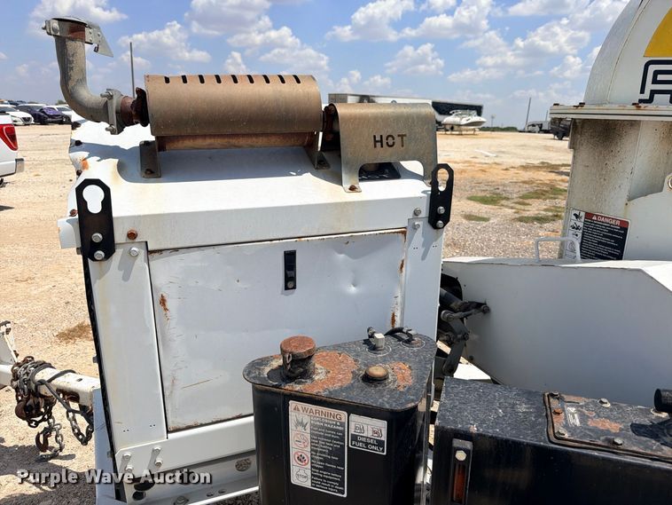 image for item YA4398 2012 Altec DC912A wood chipper