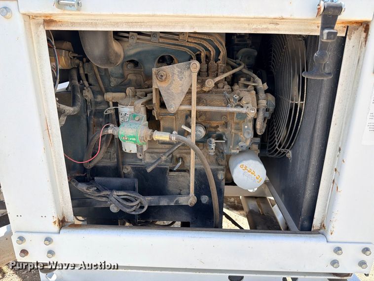 image for item YA4398 2012 Altec DC912A wood chipper