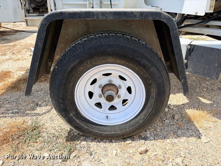 image for item YA4398 2012 Altec DC912A wood chipper