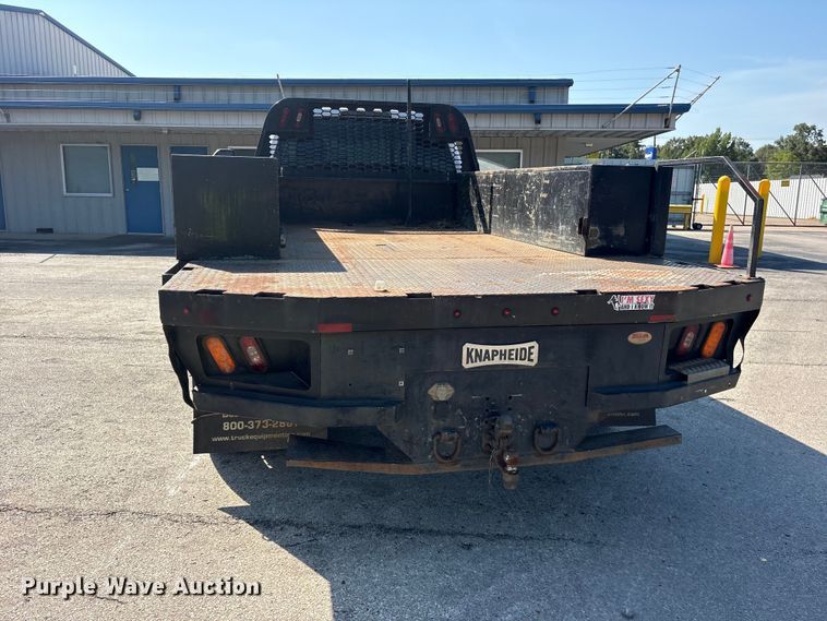 image for item YA4404 2019 Ford F550 Super Duty flatbed truck