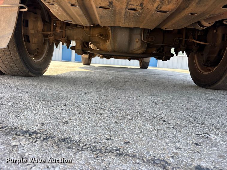 image for item YA4404 2019 Ford F550 Super Duty flatbed truck