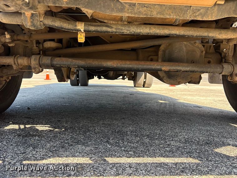 image for item YA4404 2019 Ford F550 Super Duty flatbed truck