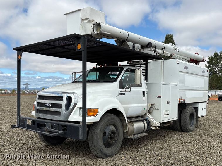 image for item YA4444 2015 Ford F750 forestry bucket truck