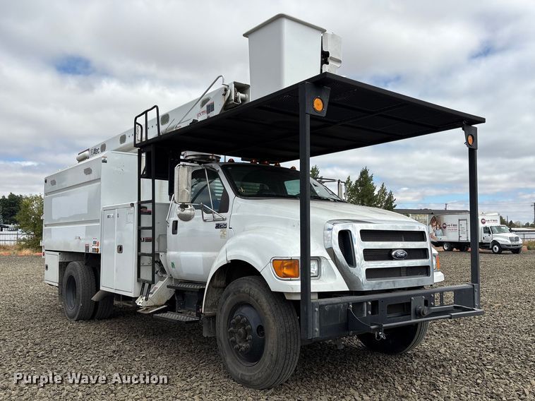 image for item YA4444 2015 Ford F750 forestry bucket truck