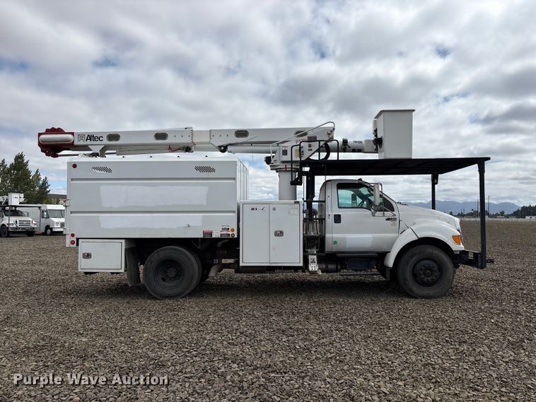 image for item YA4444 2015 Ford F750 forestry bucket truck