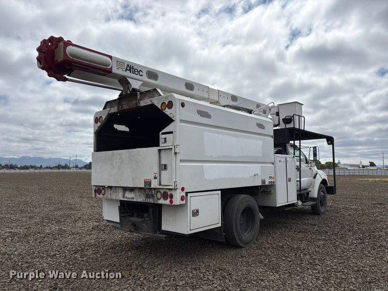image for item YA4444 2015 Ford F750 forestry bucket truck