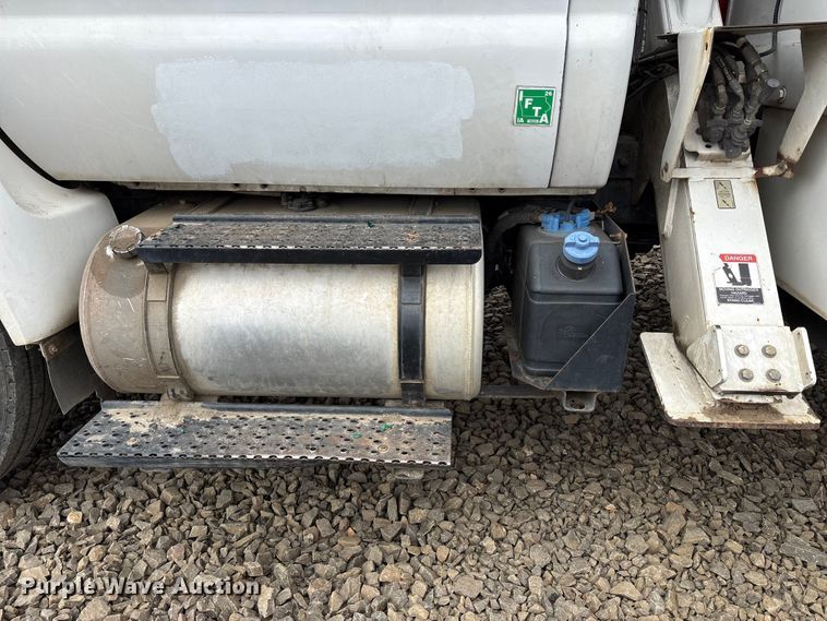 image for item YA4444 2015 Ford F750 forestry bucket truck