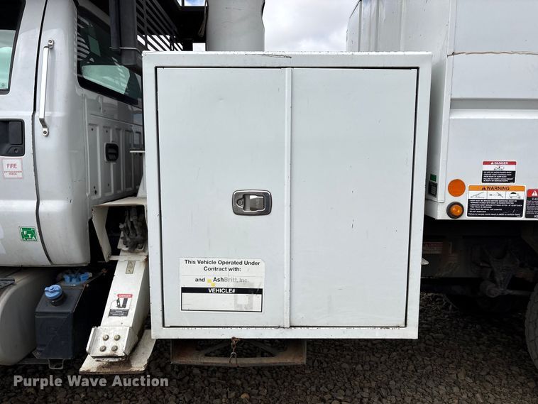 image for item YA4444 2015 Ford F750 forestry bucket truck