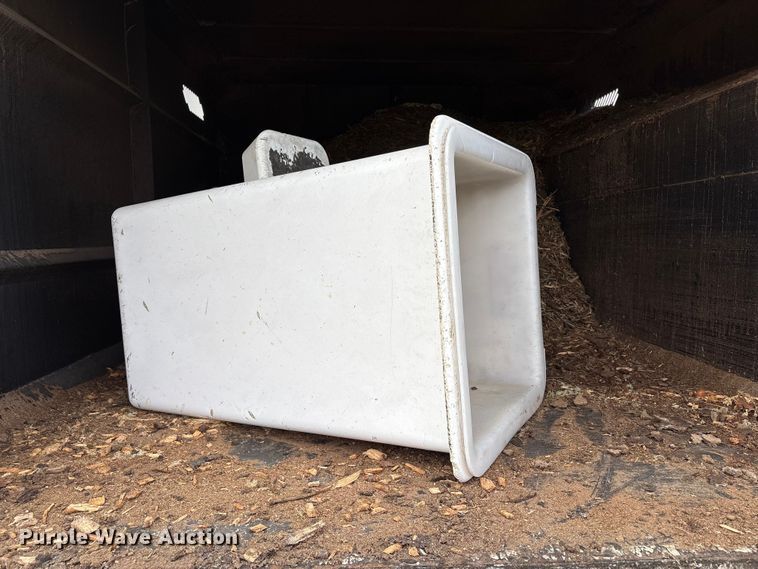 image for item YA4444 2015 Ford F750 forestry bucket truck