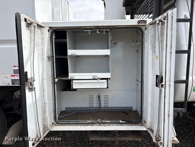 image for item YA4444 2015 Ford F750 forestry bucket truck