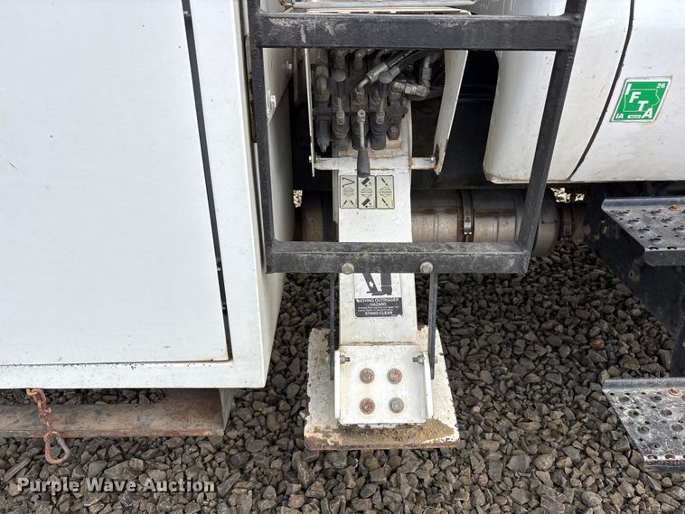 image for item YA4444 2015 Ford F750 forestry bucket truck