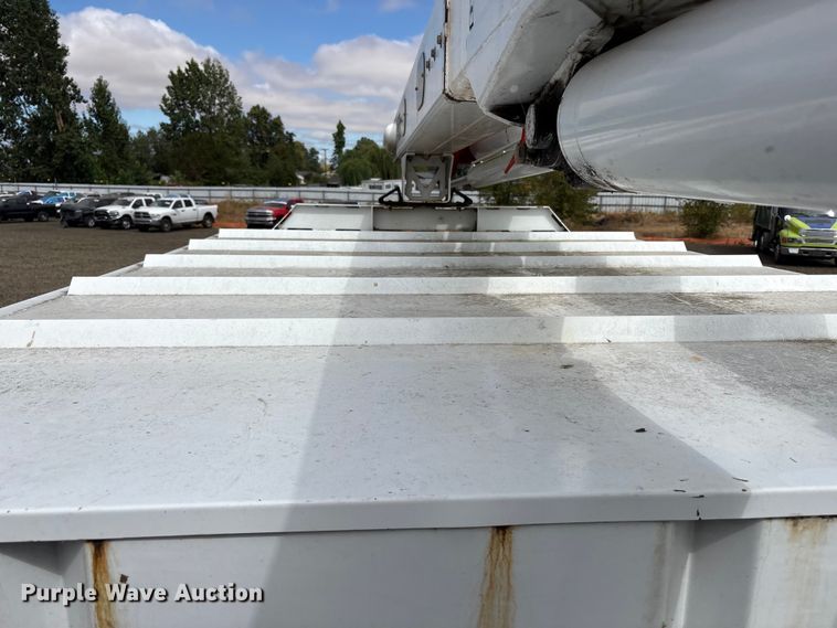 image for item YA4444 2015 Ford F750 forestry bucket truck