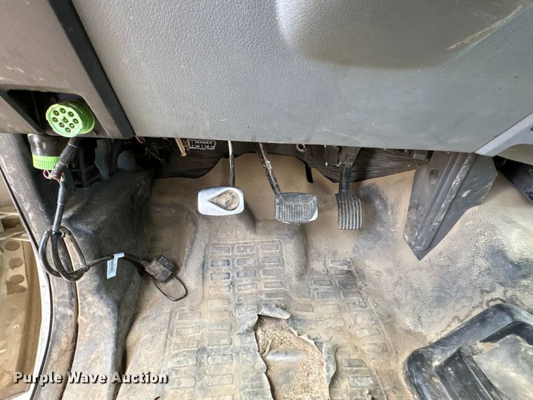 image for item YA4444 2015 Ford F750 forestry bucket truck