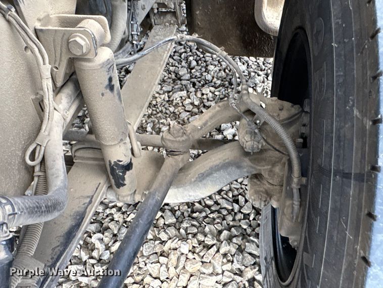 image for item YA4444 2015 Ford F750 forestry bucket truck