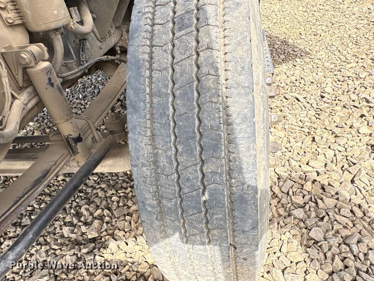image for item YA4444 2015 Ford F750 forestry bucket truck